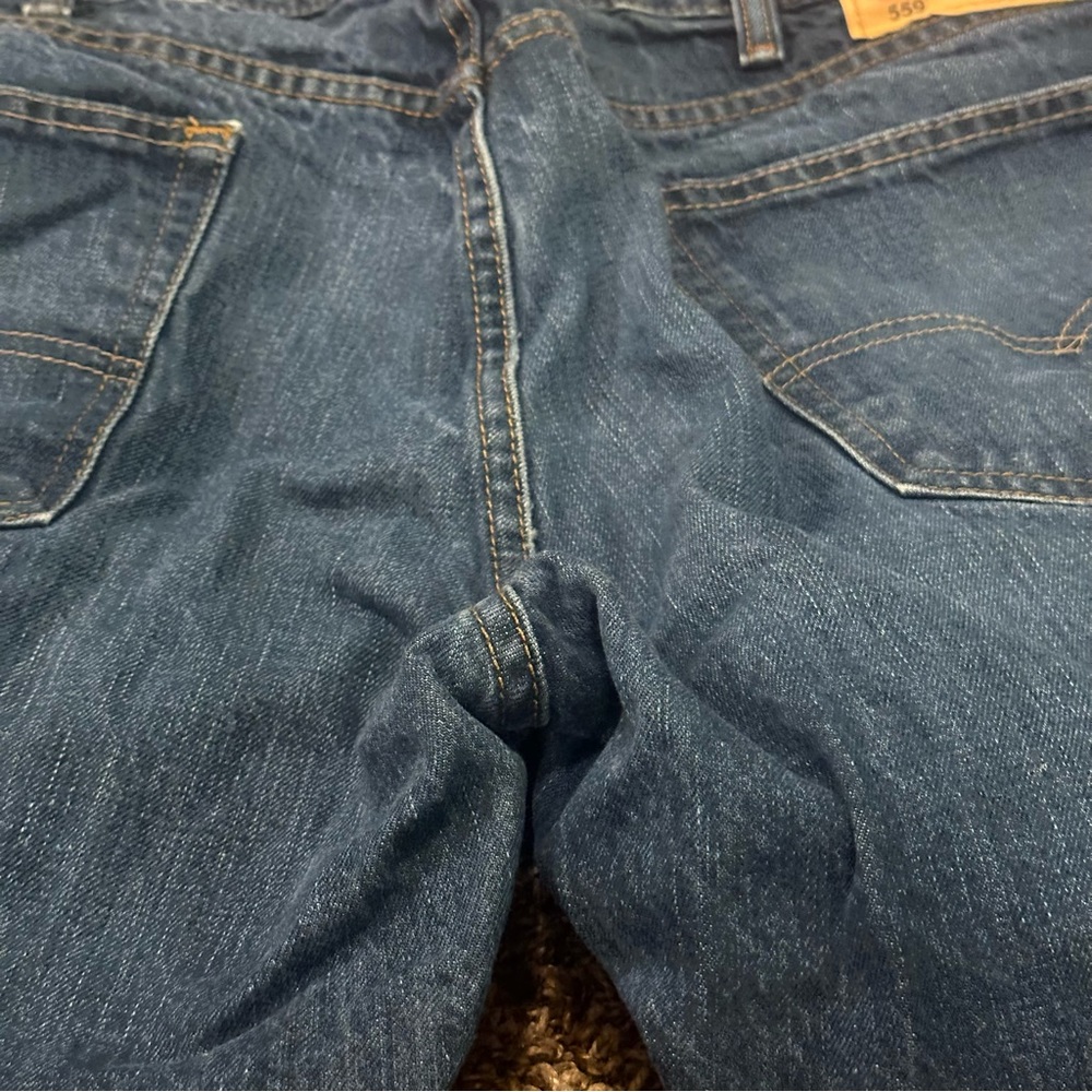 Men’s Bog & Tall Levi’s 559 relaxed fit Jeans Size 42 X 32 - Picture 6 of 9